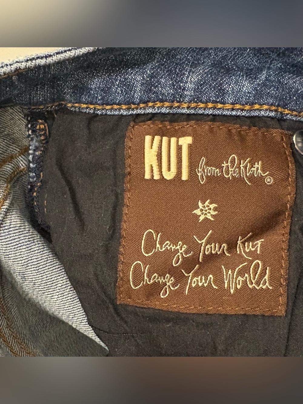 Kut from the Kloth Cameron Straight Leg Crop Jeans Blue Wash, Cuffed Women’s 6 - Picture 7 of 15